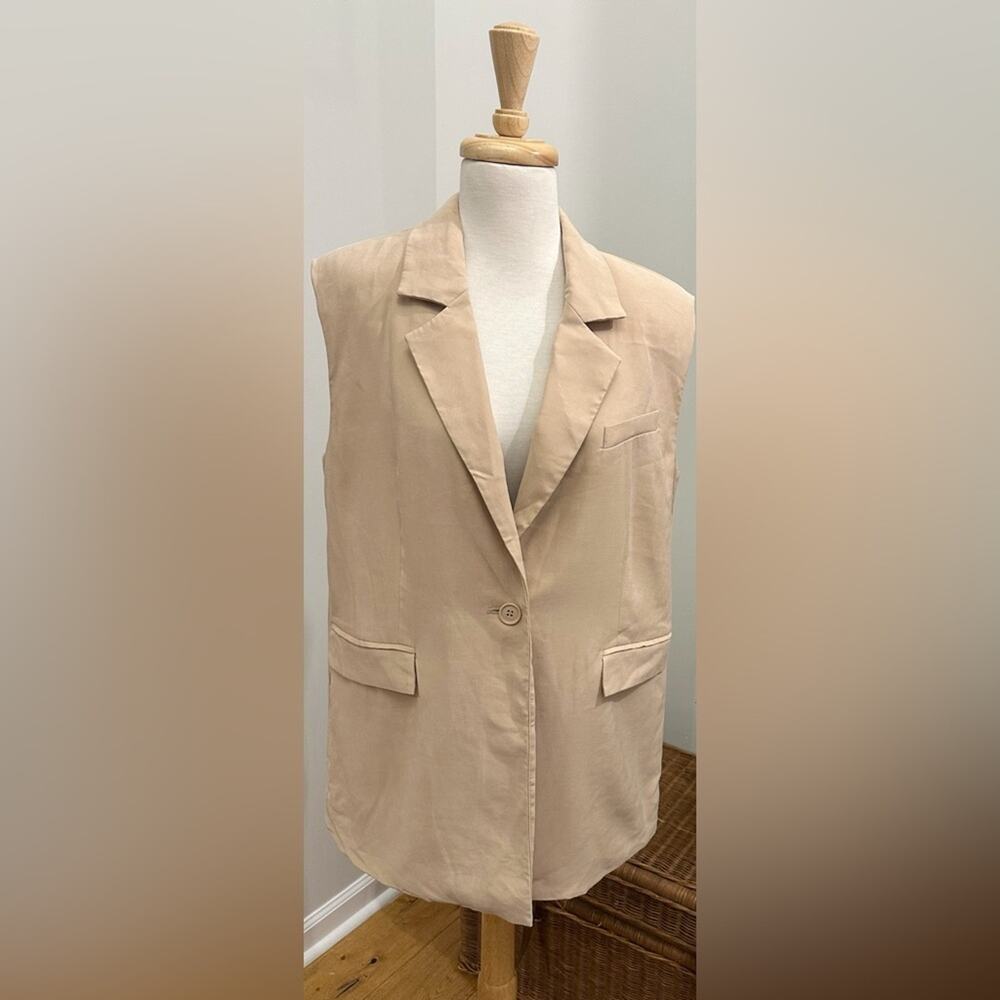 📌 Open Edit Oversized Vest – Size Small – Shoulder Pads – Neutral Tan – EUC